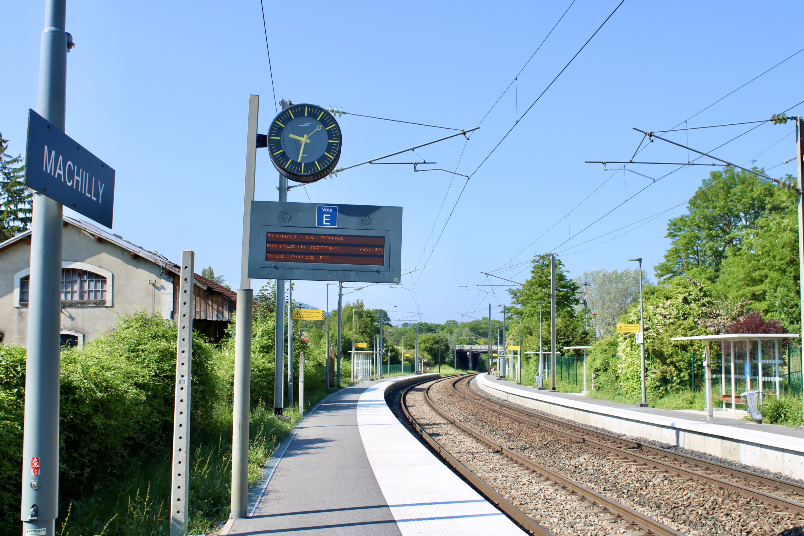 MachillyGare4